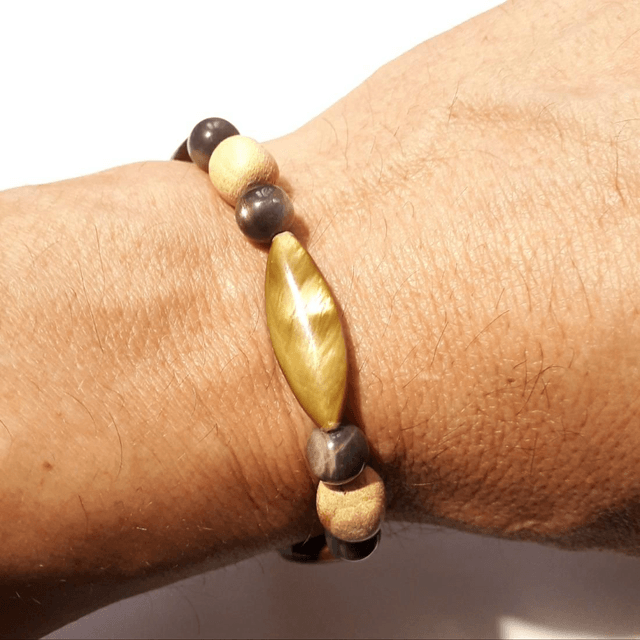 Black Moonstone, Seaschell & Palo Santo Bracelet 