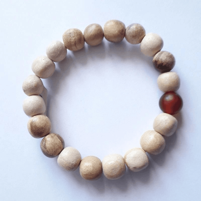 Palo Santo Aromatherapy Bracelet with Carnelian Agate