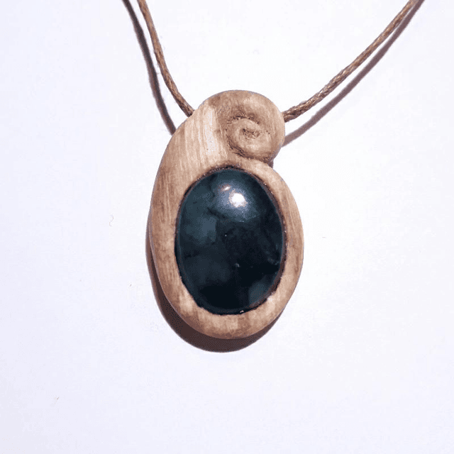 Emerald Necklace with Hand Carved Palo Santo Wood 
